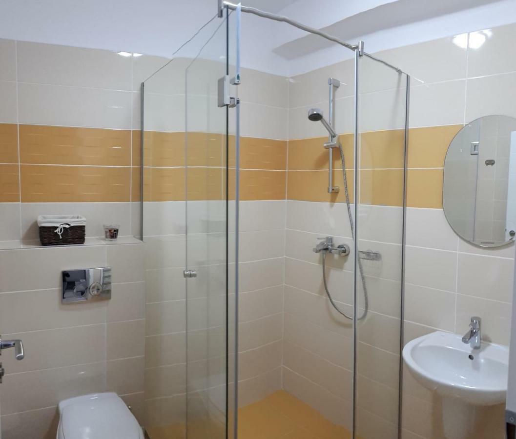 Aparthotel N.D Global Alba Iulia Exterior foto